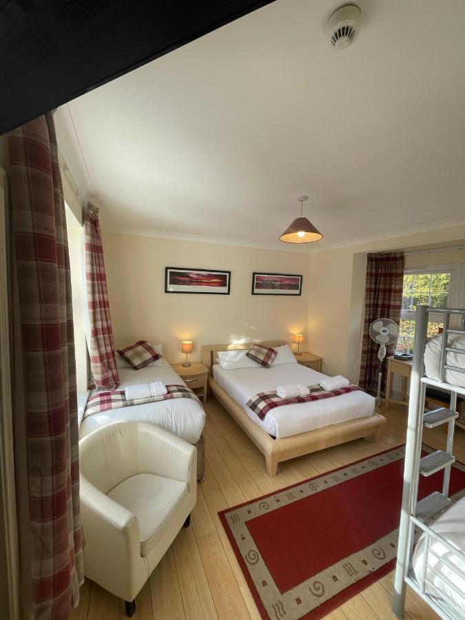 Oakhurst Gatwick B&B Crawley  Bagian luar foto
